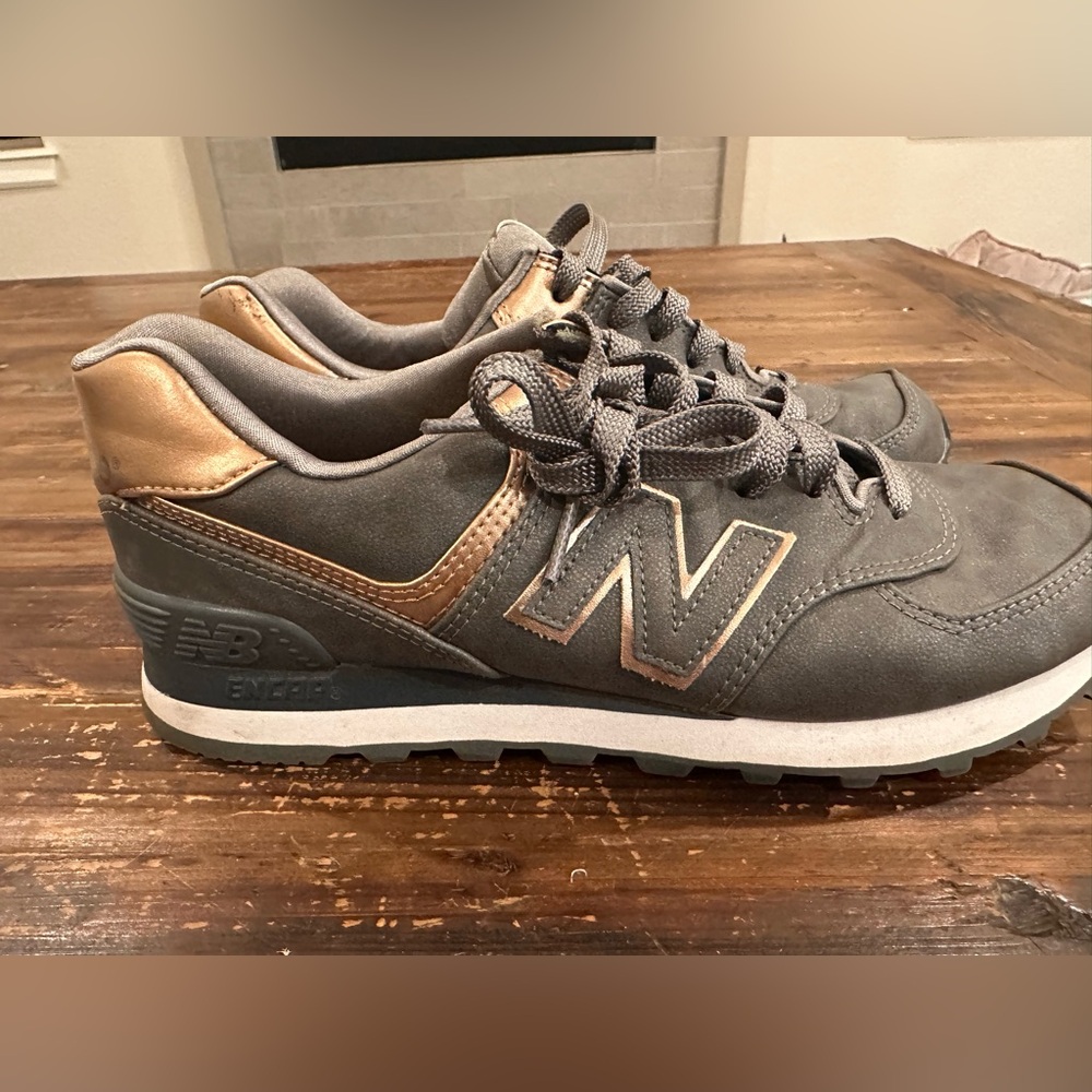 Women’s New Balance 574